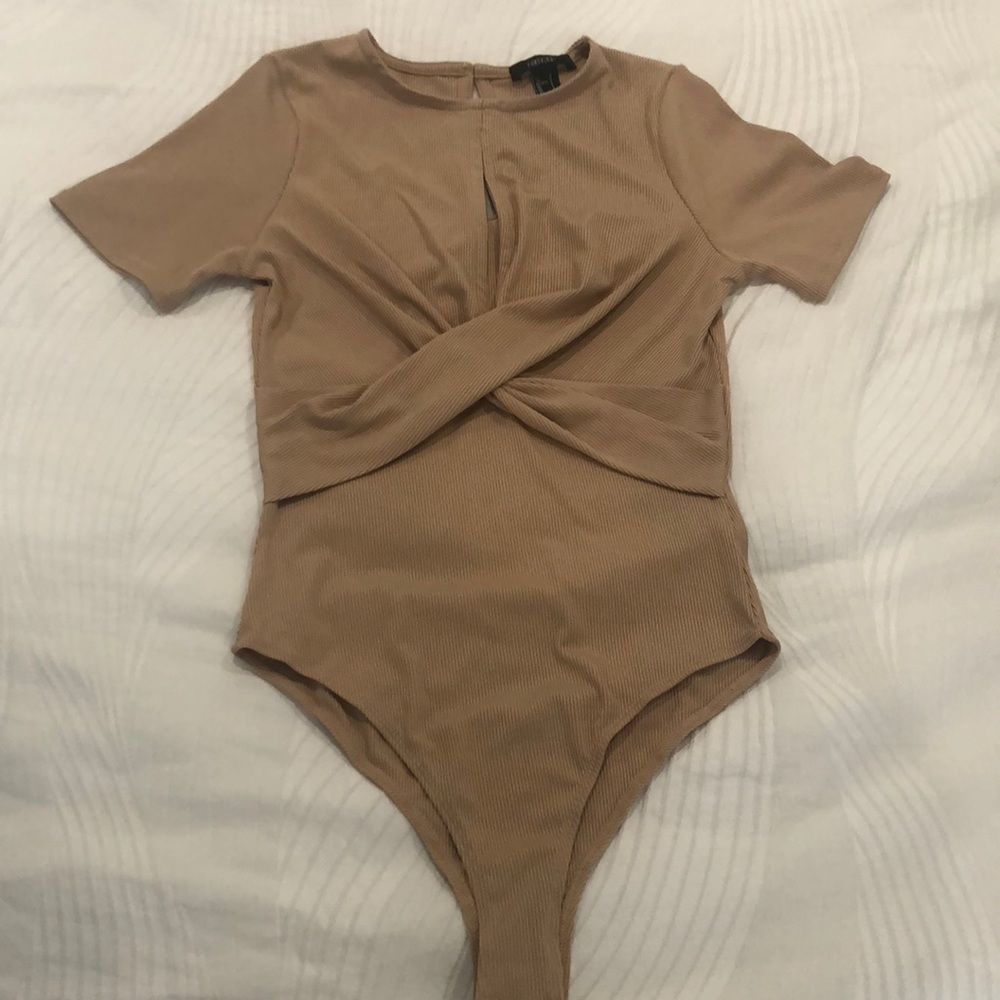 Key hole bodysuit